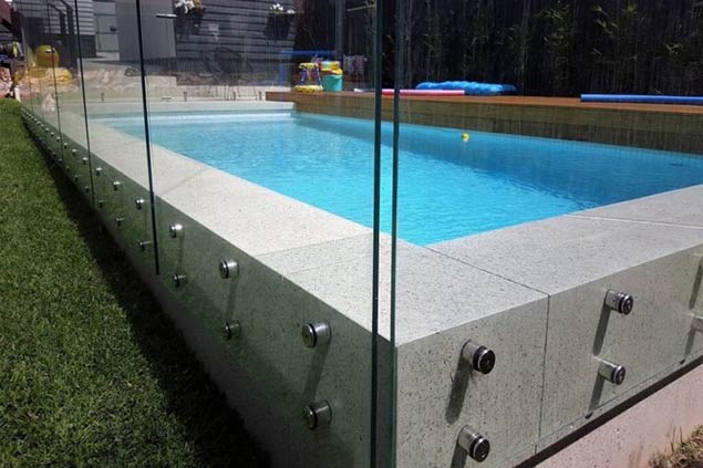 Frameless GA Series Pool Fencing