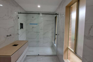 Sliding Shower Screens image 2